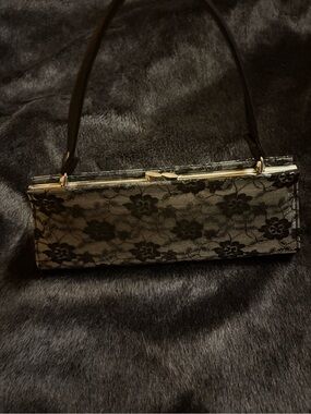 Vintage Lace-Overlay Black Evening Clutch with Top Handle